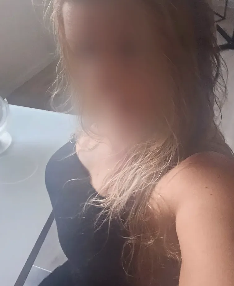 Andrea, 31