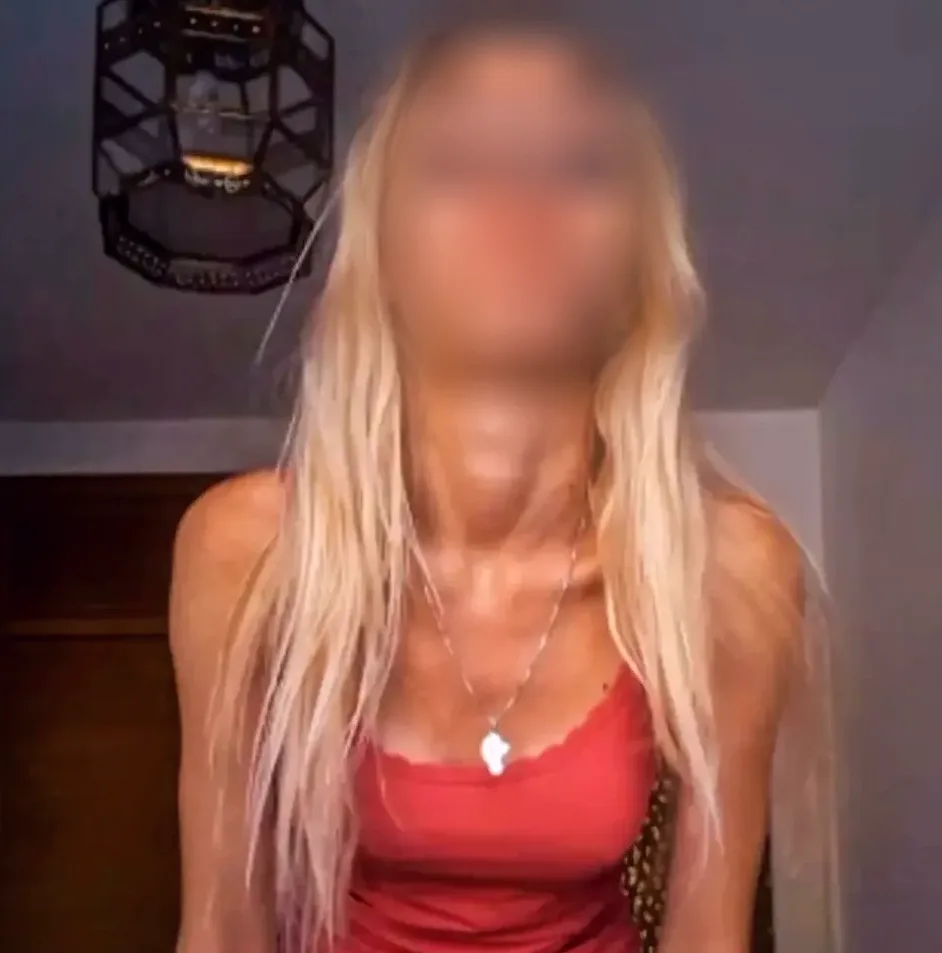 Leonie, 35