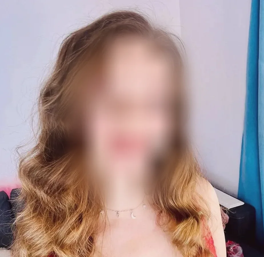 Melanie, 26
