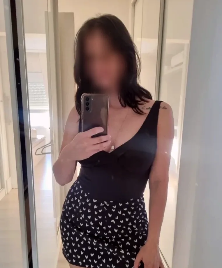Selma, 37