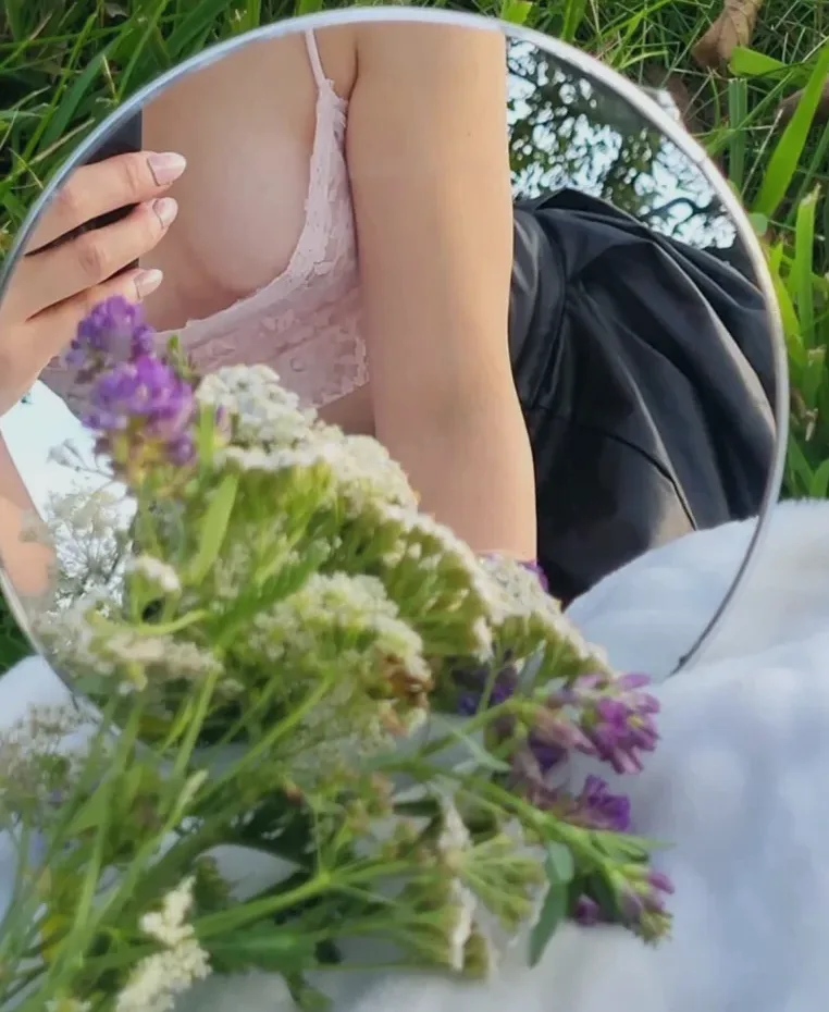 Sophie, 22